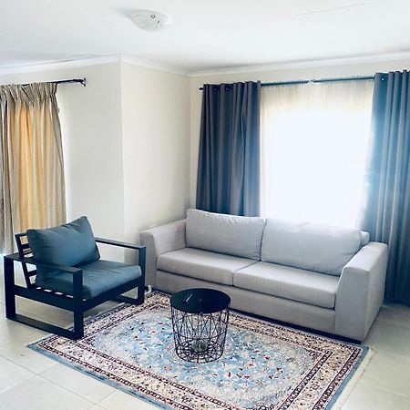 Tranquility Guesthouse Standerton Екстер'єр фото