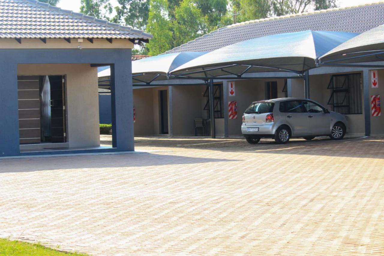 Tranquility Guesthouse Standerton Екстер'єр фото